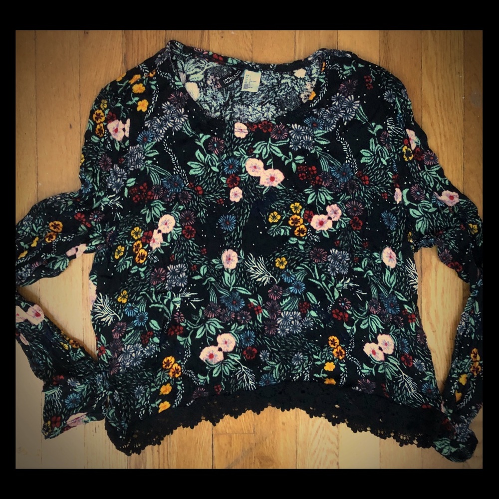 Light weight sweater